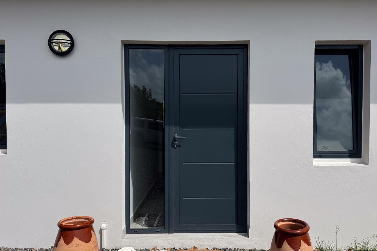 porte en aluminium afr menuiserie martinique